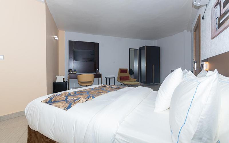 Hotel Le Figaro ドゥアラ エクステリア 写真