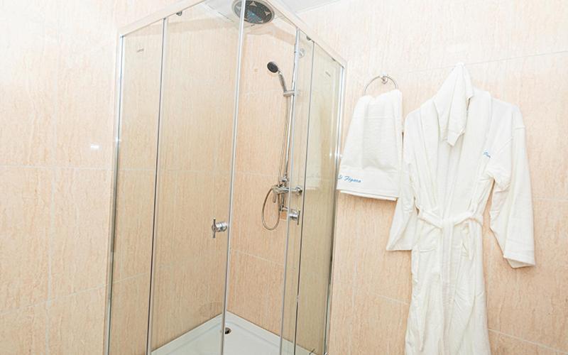 Hotel Le Figaro ドゥアラ エクステリア 写真