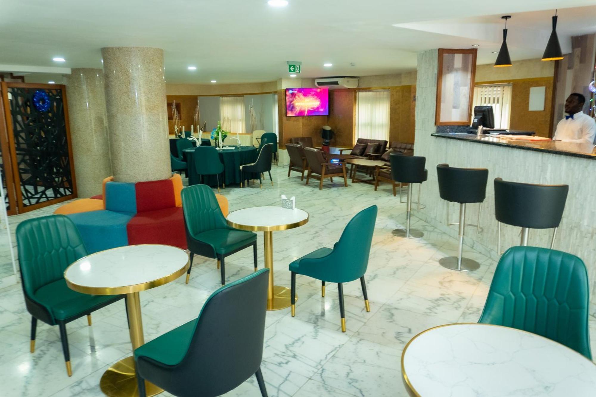Hotel Le Figaro ドゥアラ エクステリア 写真