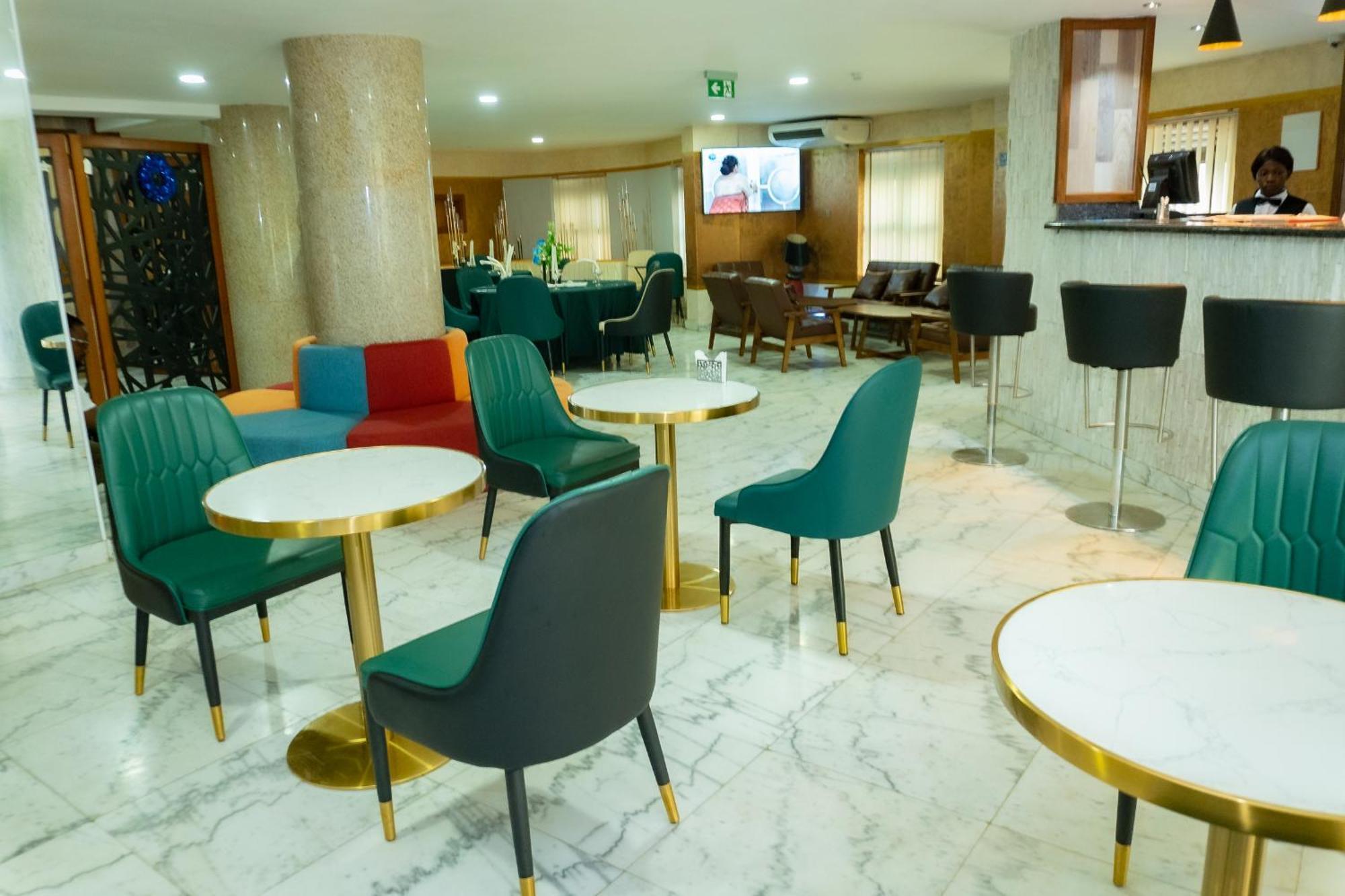 Hotel Le Figaro ドゥアラ エクステリア 写真
