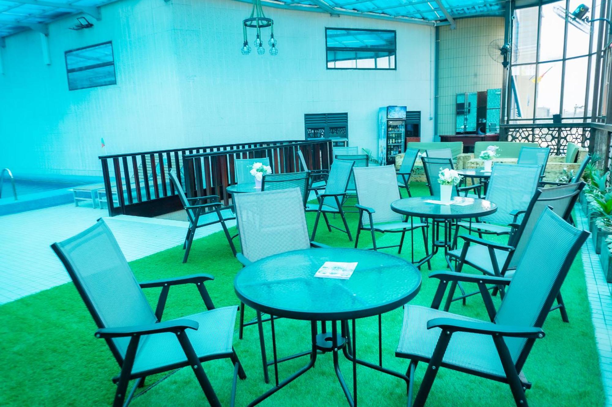 Hotel Le Figaro ドゥアラ エクステリア 写真